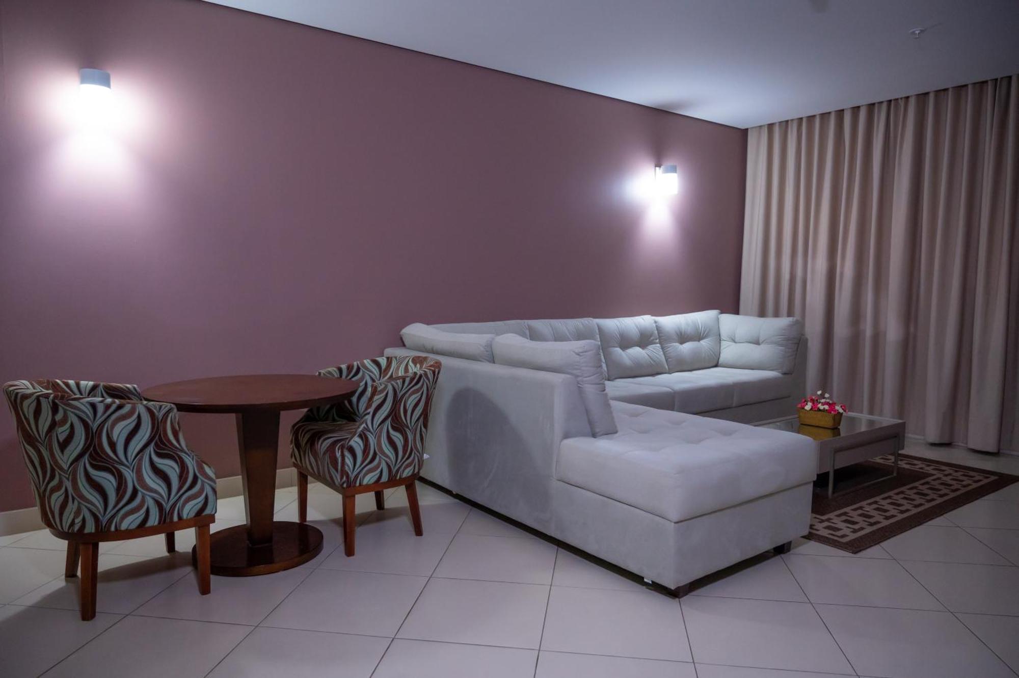 Hotel Inter Cuiaba Exterior foto A living room
