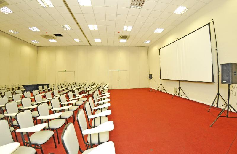 Hotel Inter Cuiaba Exterior foto A typical classroom at the university