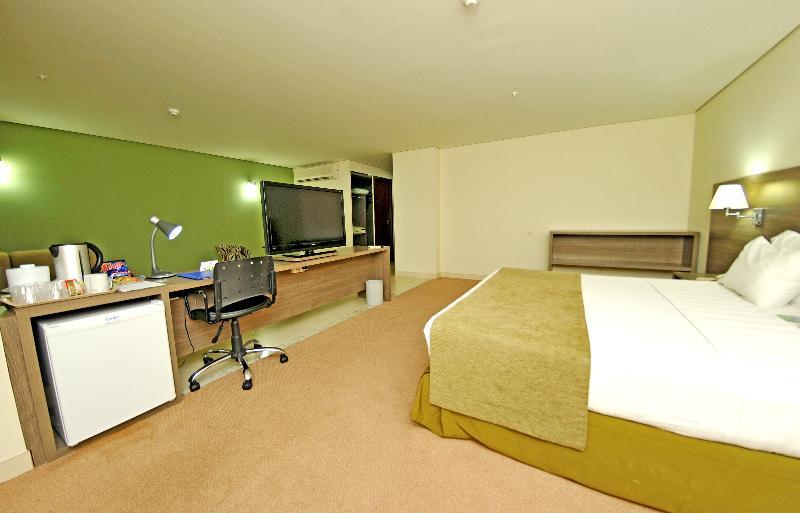 Hotel Inter Cuiaba Exterior foto A typical room at the hotel